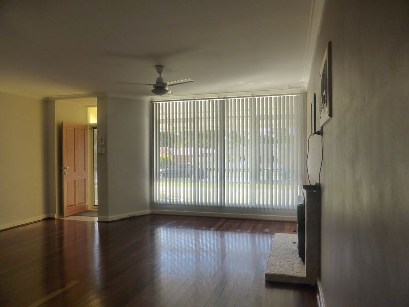 17 Tullamore Avenue, Thornlie WA 6108