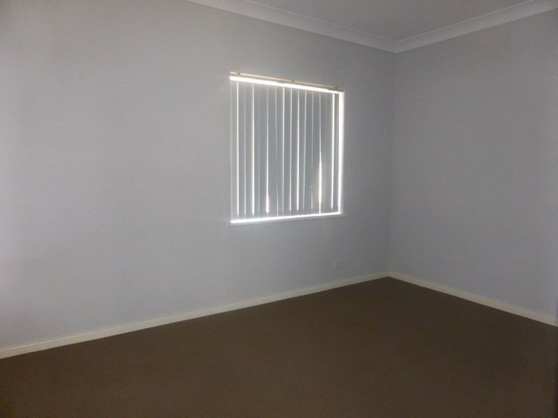 17 Tullamore Avenue, Thornlie WA 6108