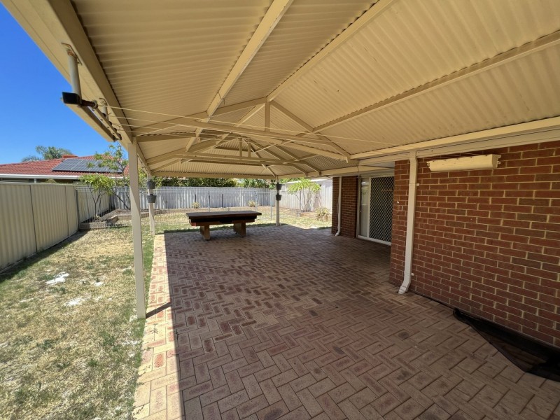 6 Pipit Close, Huntingdale WA 6110