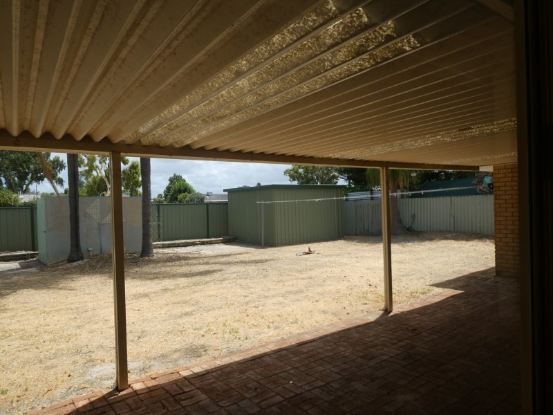 8 Kidman Court, Thornlie WA 6108