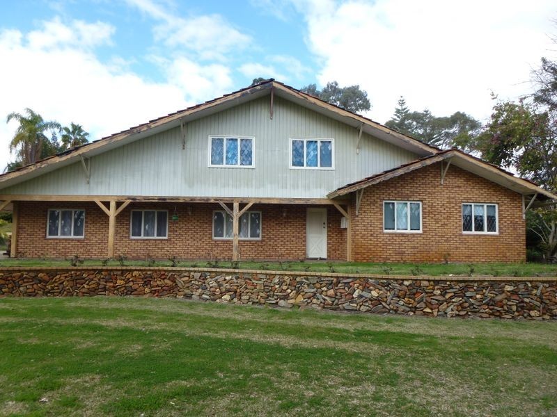 22 Hume Road, Thornlie WA 6108