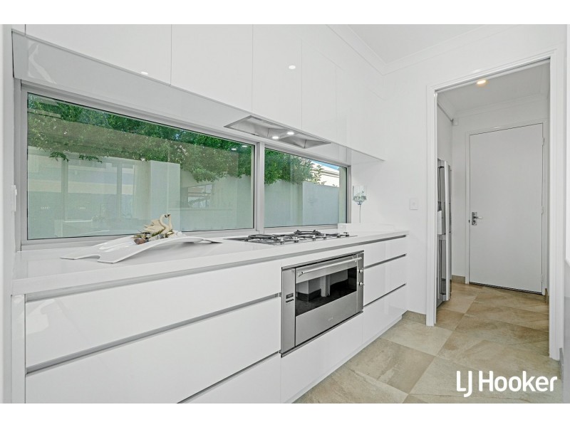 19 Wanstead Street, North Coogee WA 6163