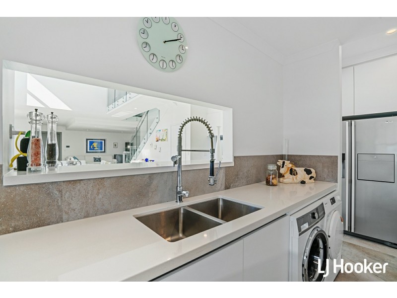 19 Wanstead Street, North Coogee WA 6163