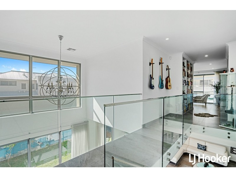 19 Wanstead Street, North Coogee WA 6163