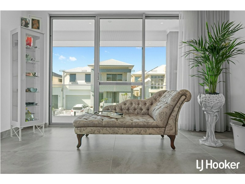 19 Wanstead Street, North Coogee WA 6163