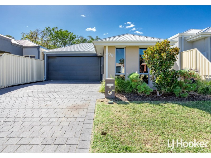 38 Cedar Way, Maddington WA 6109