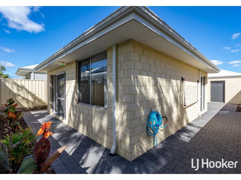 38 Cedar Way, Maddington WA 6109