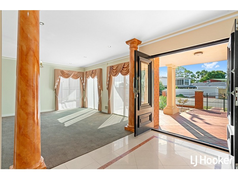 9 Zenith Street, Shelley WA 6148