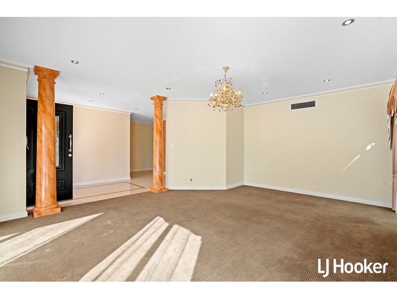 9 Zenith Street, Shelley WA 6148