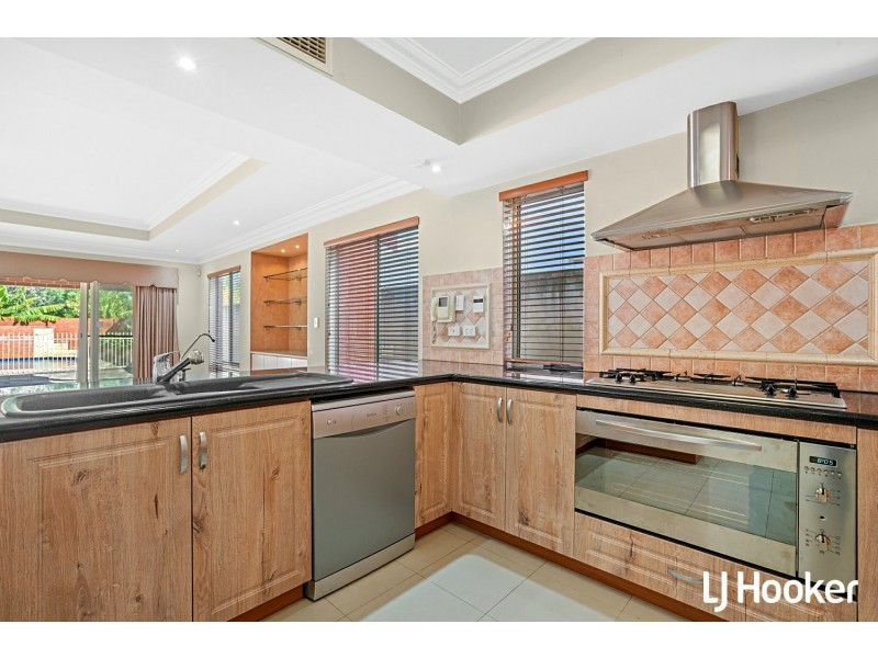 9 Zenith Street, Shelley WA 6148