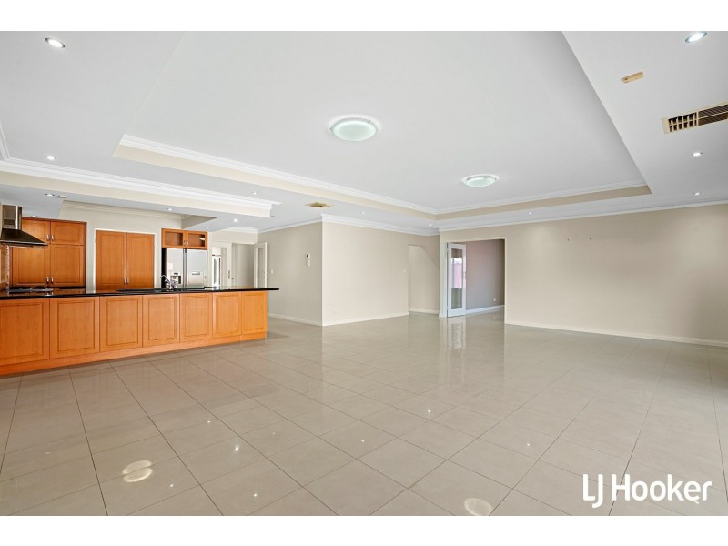 9 Zenith Street, Shelley WA 6148