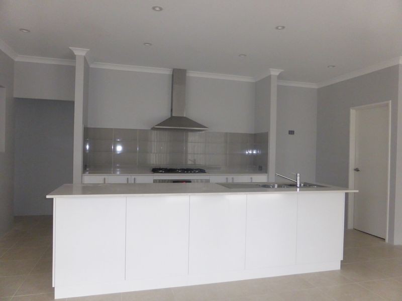 27 Elderflower Street, Banjup WA 6164