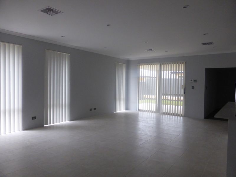 27 Elderflower Street, Banjup WA 6164