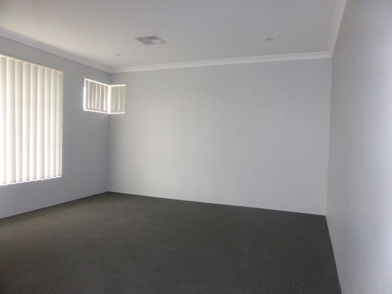 27 Elderflower Street, Banjup WA 6164