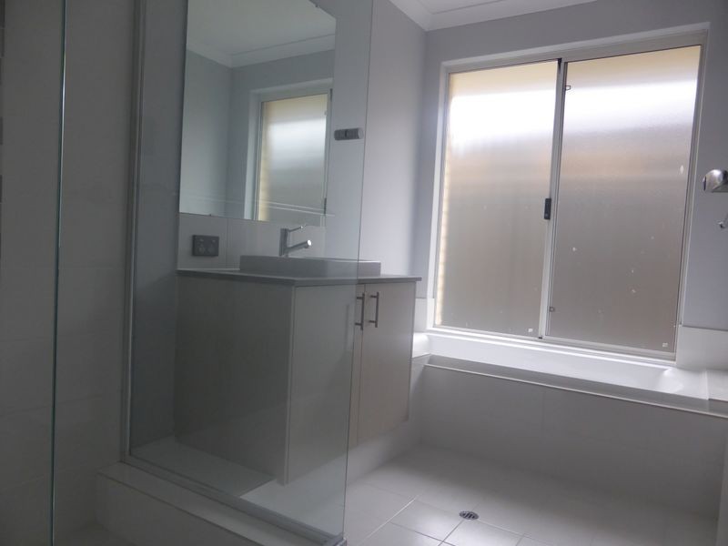 27 Elderflower Street, Banjup WA 6164