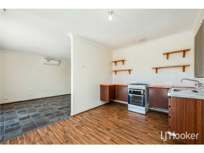 9a Conifer Street, Maddington WA 6109