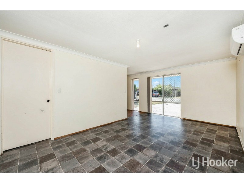 9a Conifer Street, Maddington WA 6109