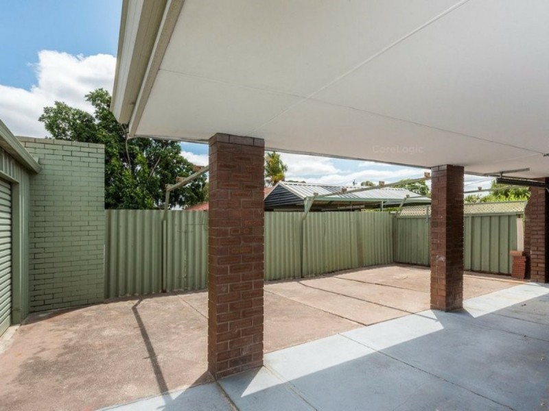 11 Cortis Way, Langford WA 6147
