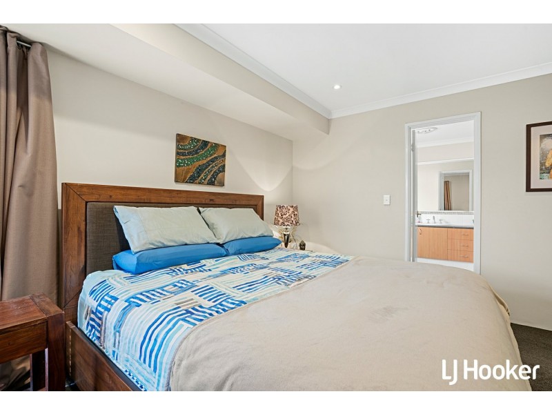 10 Frampton Crescent, Canning Vale WA 6155