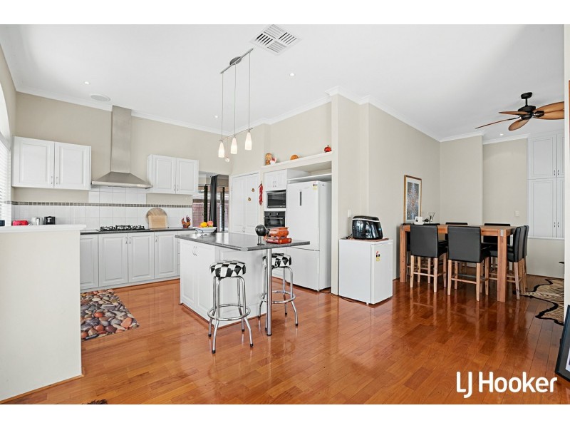 10 Frampton Crescent, Canning Vale WA 6155