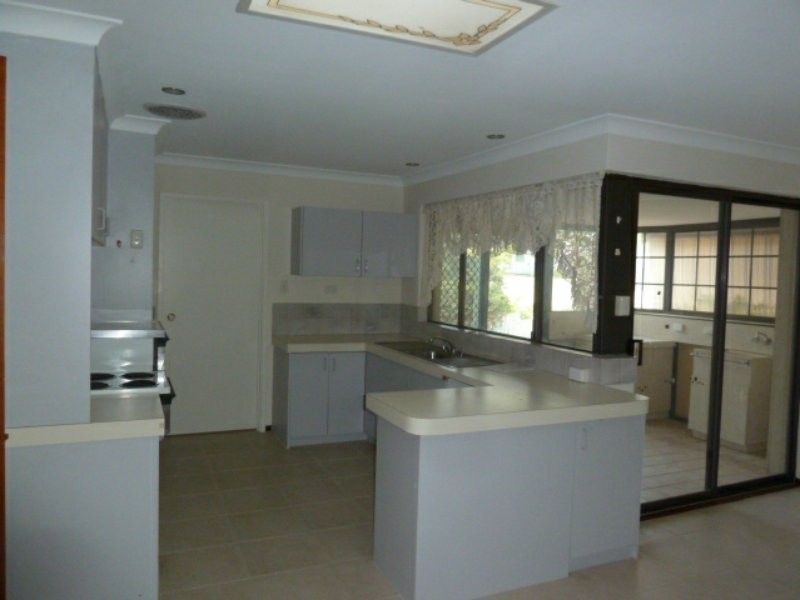 109 Rockingham Beach Road, Rockingham WA 6168