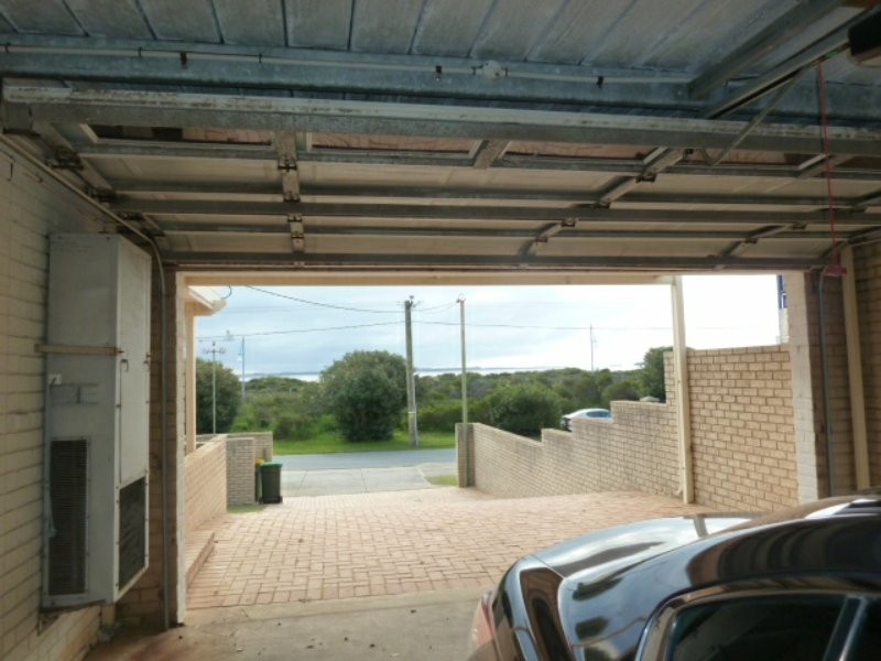 109 Rockingham Beach Road, Rockingham WA 6168