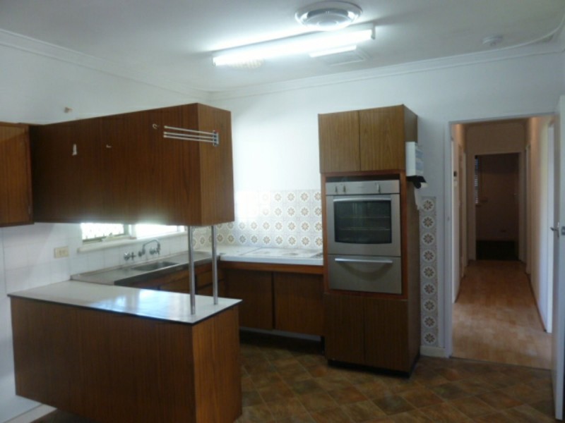 31 Helm Street, Maddington WA 6109