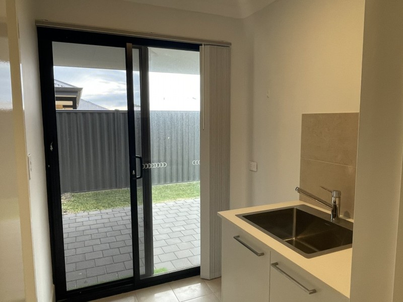 23 MINETTE ROAD, Piara Waters WA 6112