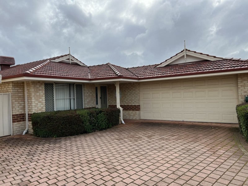Unit 3 2 Planetree Pass, Canning Vale WA 6155