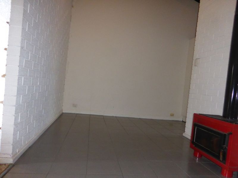 5a Menzies Place, Thornlie WA 6108