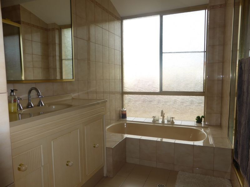 20 Redgum Court, Thornlie WA 6108