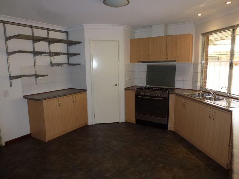 9 Aruba Court, Southern River WA 6110