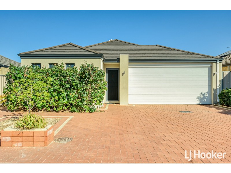 99 Canna Drive, Canning Vale WA 6155