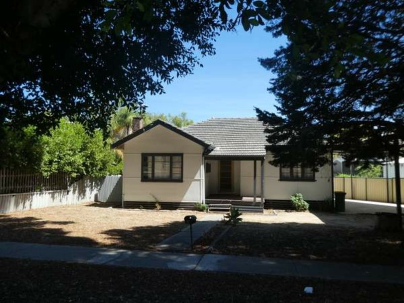 54 Medina Avenue, Medina WA 6167