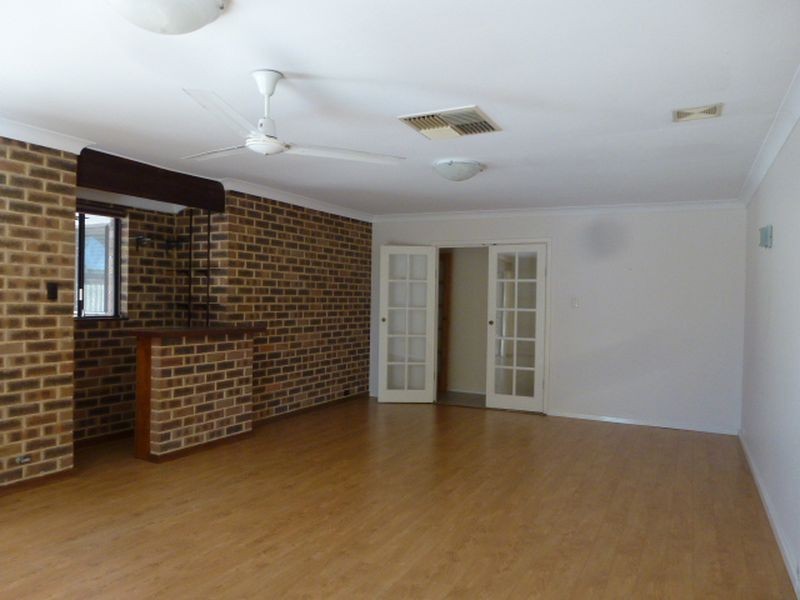 37 Sutherland Drive, Thornlie WA 6108