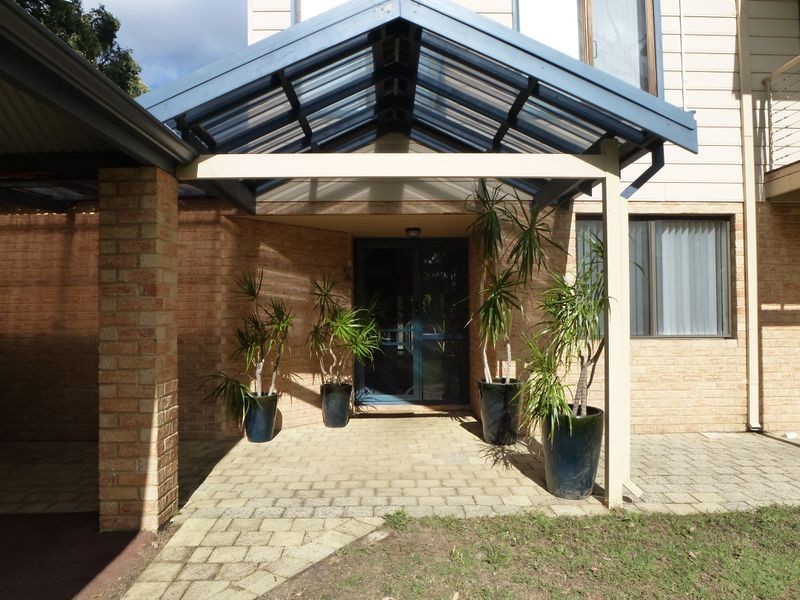 30 Mackie Road, Roleystone WA 6111