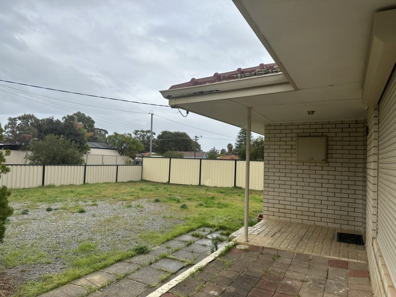 6 Abingdon Place, Kelmscott WA 6111