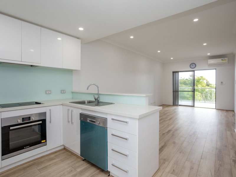 205/348 Railway Parade, Beckenham WA 6107