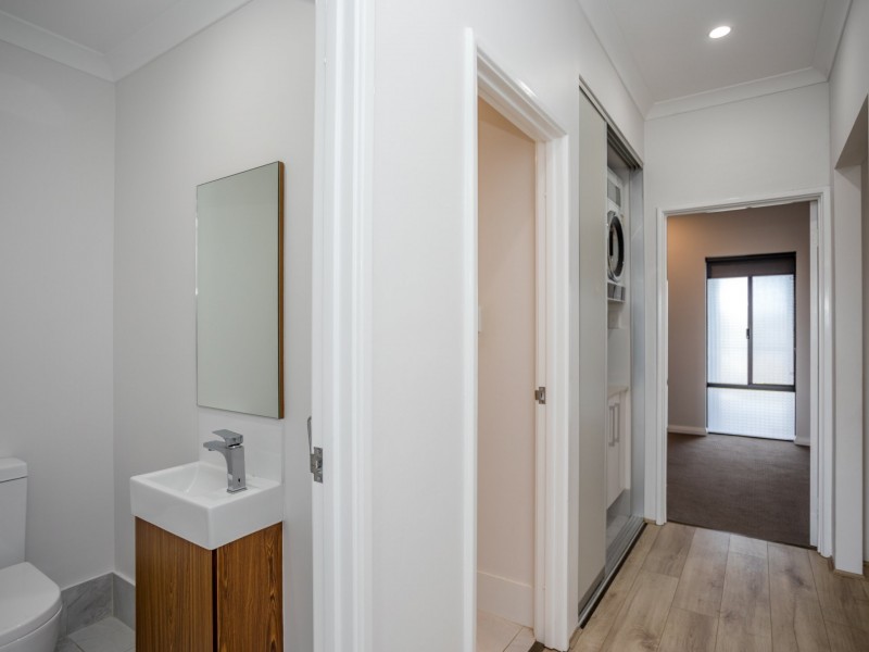 205/348 Railway Parade, Beckenham WA 6107