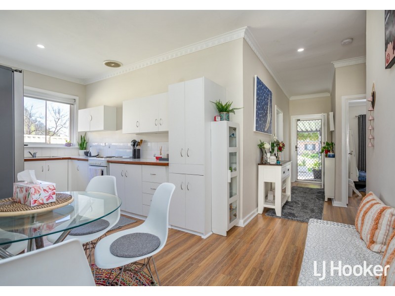 6 Bernice Way, Thornlie WA 6108