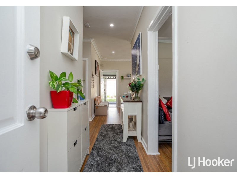 6 Bernice Way, Thornlie WA 6108