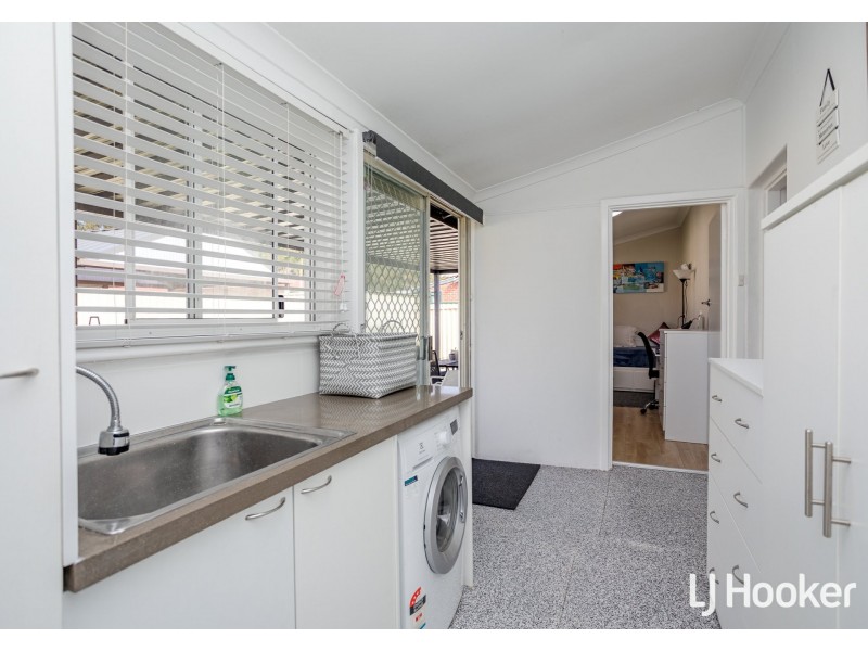 6 Bernice Way, Thornlie WA 6108