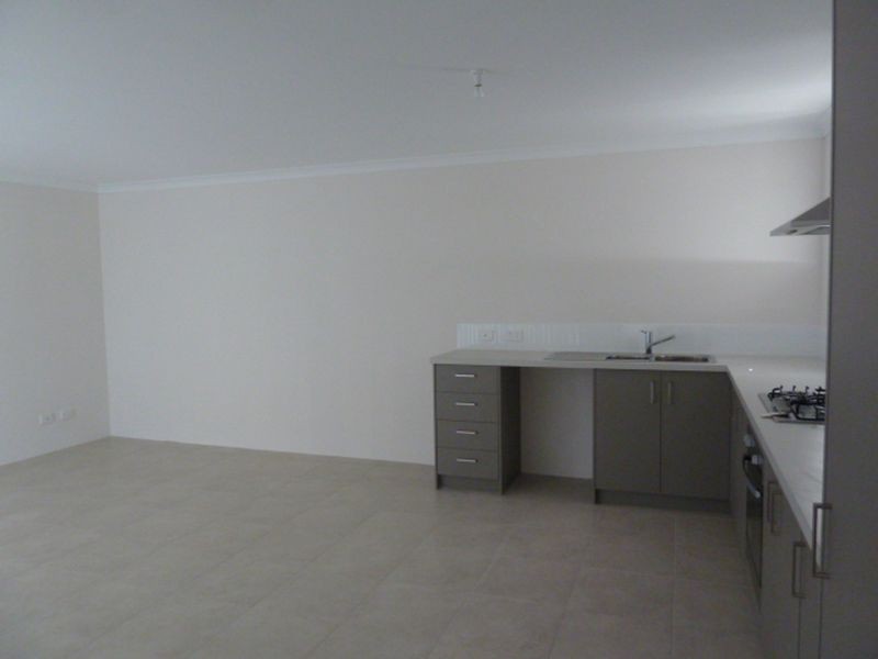 4/46 Panozza Circle, Maddington WA 6109