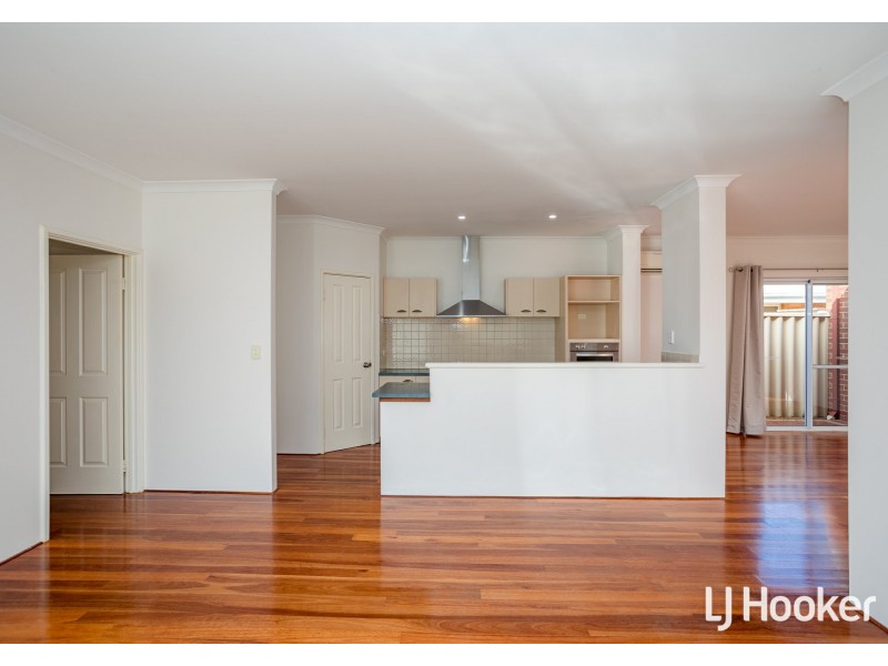 57 Aurora Drive, Atwell WA 6164