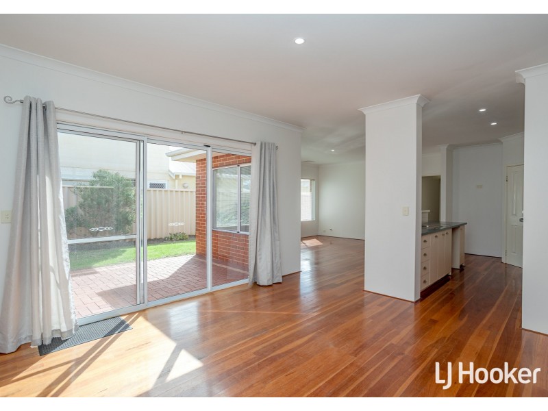 57 Aurora Drive, Atwell WA 6164