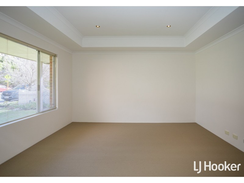 57 Aurora Drive, Atwell WA 6164