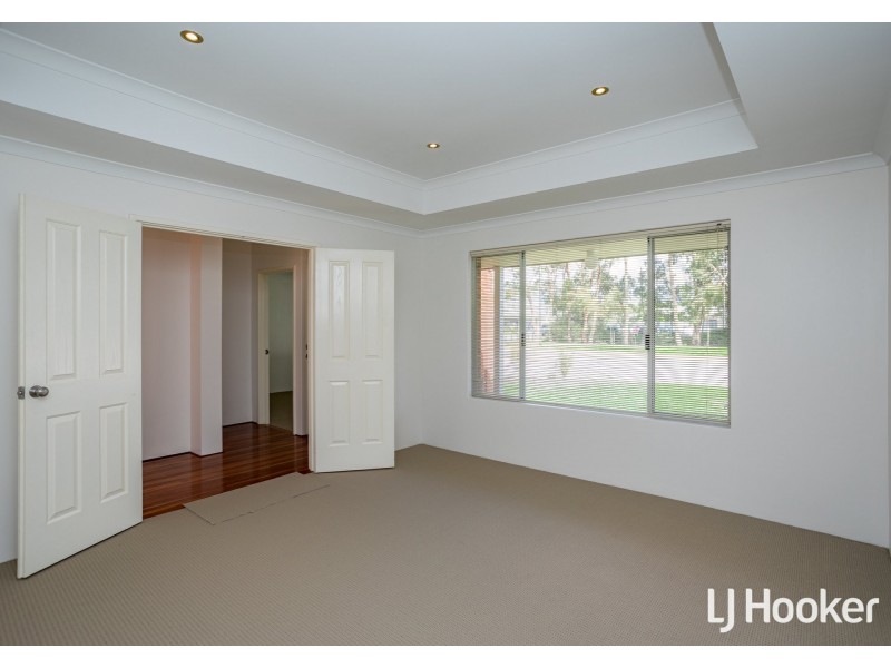 57 Aurora Drive, Atwell WA 6164