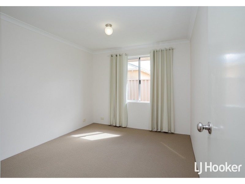 57 Aurora Drive, Atwell WA 6164