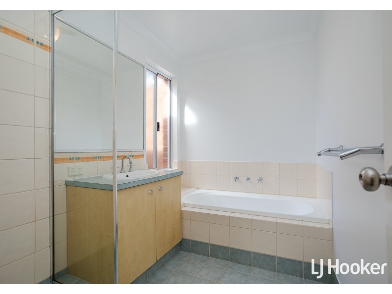 57 Aurora Drive, Atwell WA 6164