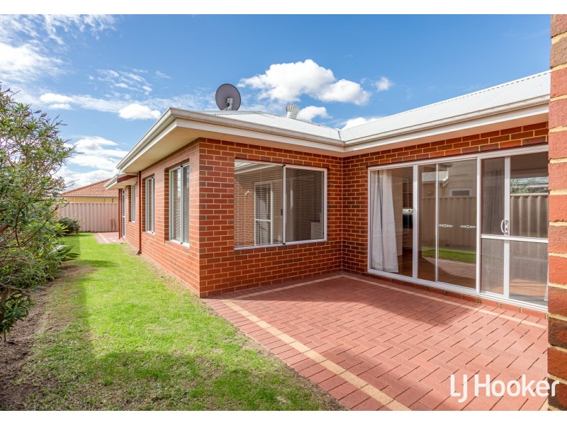 57 Aurora Drive, Atwell WA 6164